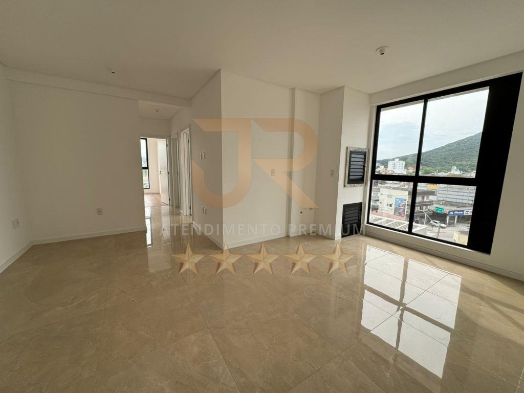 03 DORMITORIOS SENDO 01 SUITE